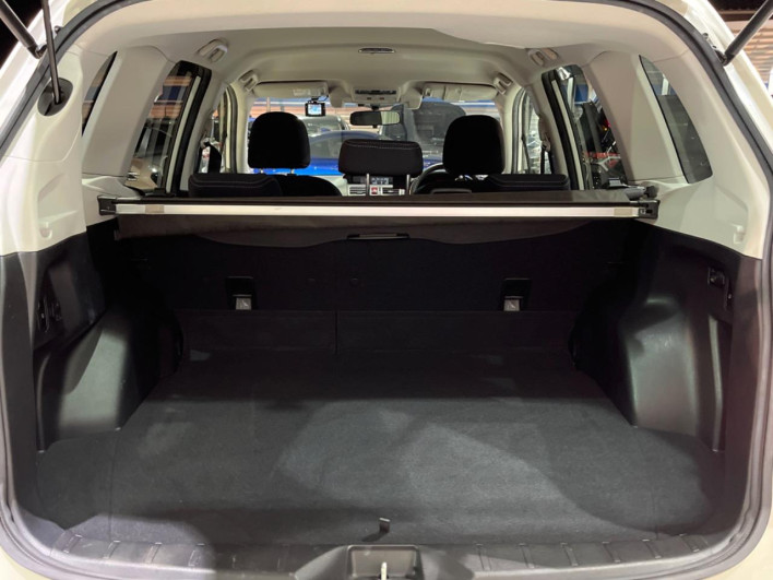 2014 Subaru Forester DBA-SJ5 (UW-6a1ba744935c1)[15]