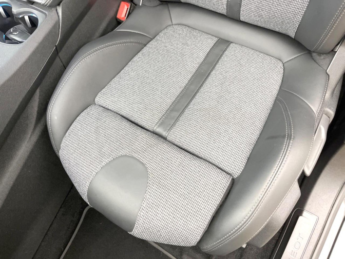 2020 Peugeot 5008 3BA-P875G06 (UW-6a1ba7568a7d8)[10]