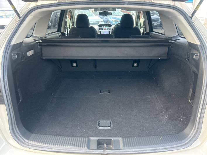 2016 Subaru Levorg DBA-VM4 (UW-6a1ba75765a69)[21]