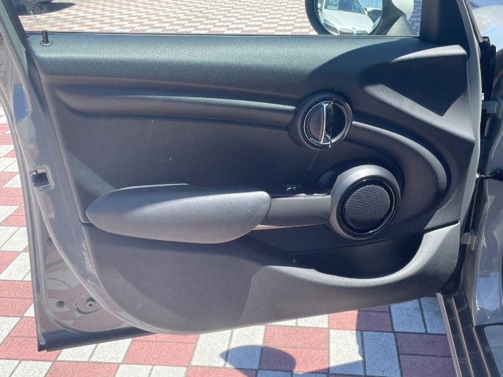 2017 Rover Mini LDA-XT15 (UW-6a1ba766bca3c)[17]