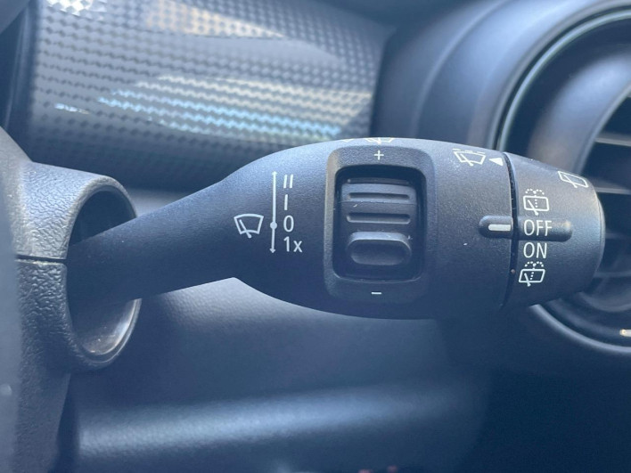 2017 Rover Mini LDA-XT15 (UW-6a1ba766bca3c)[28]