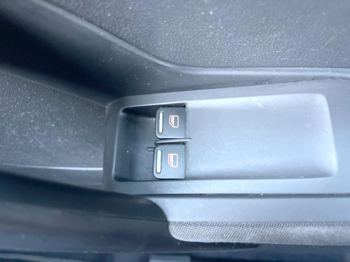 2019 Volkswagen The Beetle DBA-16CBZ (UW-6a1ba767d7f18)[25]