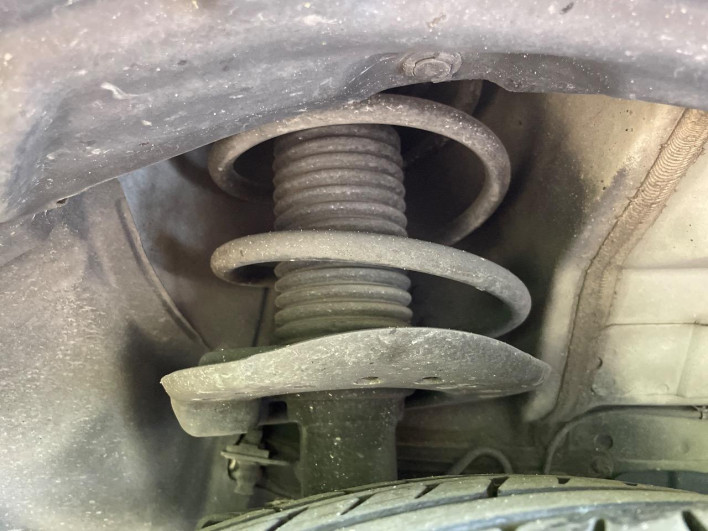 2016 Nissan JUKE DBA-YF15 (UW-6a1ba76871b23)[22]