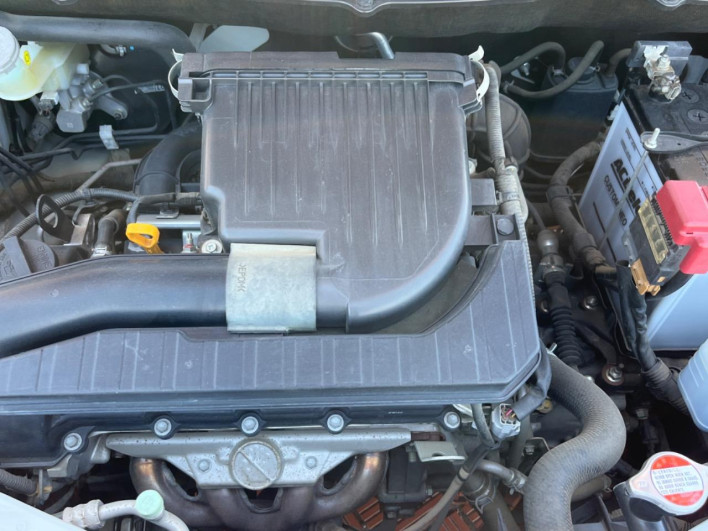 2012 Suzuki Swift DBA-ZC72S (UW-6a1ba76dd20c6)[8]