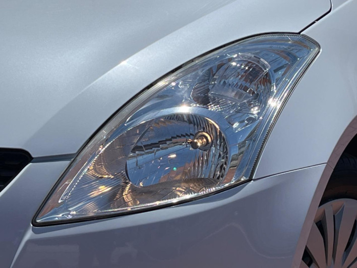 2012 Suzuki Swift DBA-ZC72S (UW-6a1ba76dd20c6)[10]