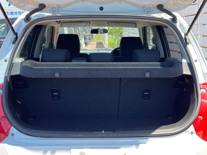 2012 Suzuki Swift DBA-ZC72S (UW-6a1ba76dd20c6)[24]