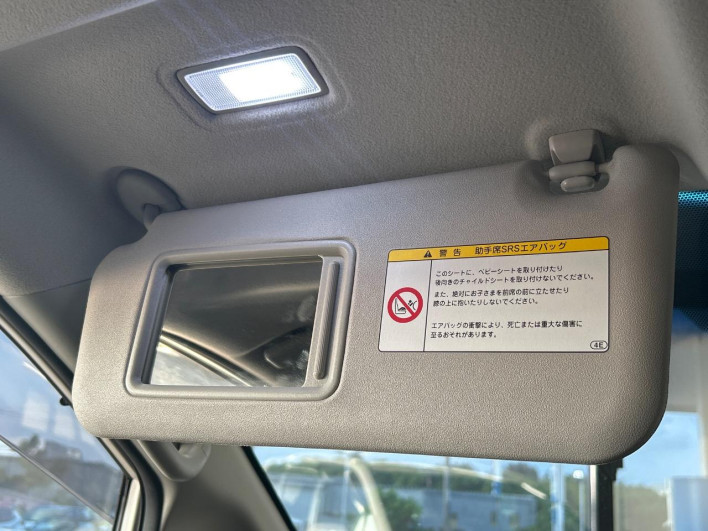 2011 Toyota Noah DBA-ZRR70G (UW-6a1ba772dbea1)[4]