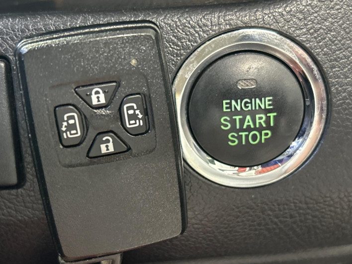2011 Toyota Noah DBA-ZRR70G (UW-6a1ba772dbea1)[18]