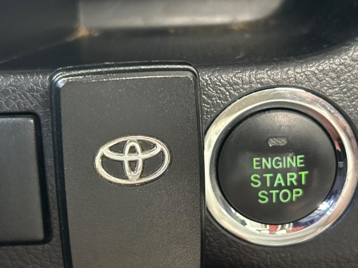 2011 Toyota Noah DBA-ZRR70G (UW-6a1ba772dbea1)[17]