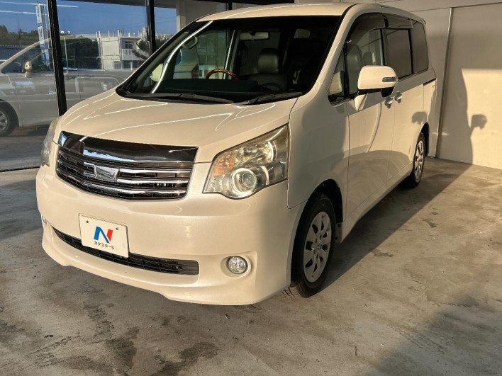2011 Toyota Noah DBA-ZRR70G (UW-6a1ba772dbea1)[0]