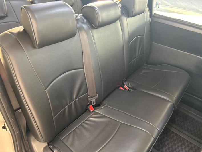 2011 Toyota Noah DBA-ZRR70G (UW-6a1ba772dbea1)[22]