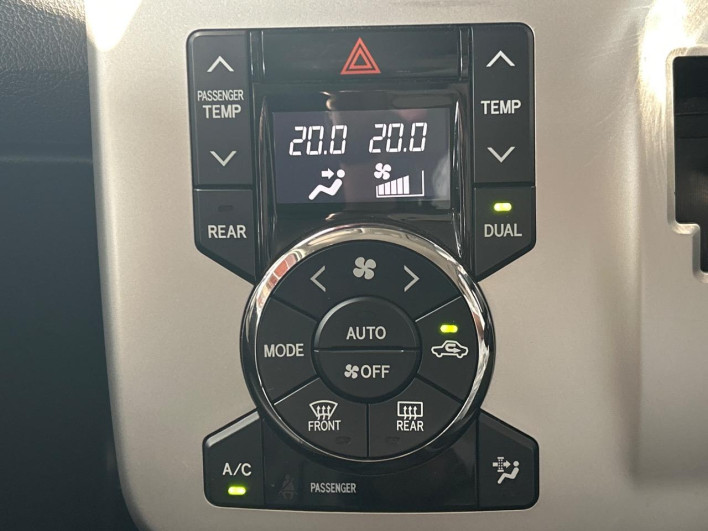 2011 Toyota Noah DBA-ZRR70G (UW-6a1ba772dbea1)[6]