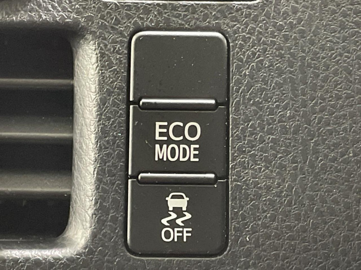2014 Toyota Voxy DBA-ZRR80W (UW-6a1ba773efd80)[28]