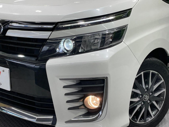 2014 Toyota Voxy DBA-ZRR80W (UW-6a1ba773efd80)[5]