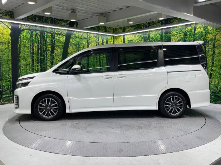 2014 Toyota Voxy DBA-ZRR80W (UW-6a1ba773efd80)[18]