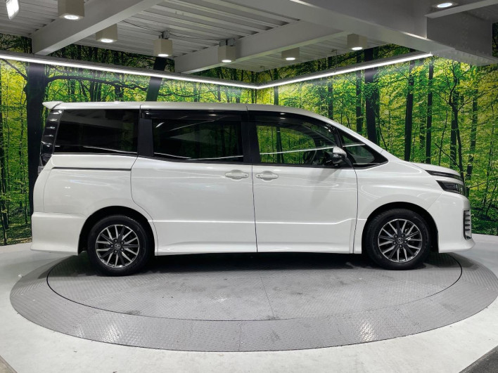 2014 Toyota Voxy DBA-ZRR80W (UW-6a1ba773efd80)[14]