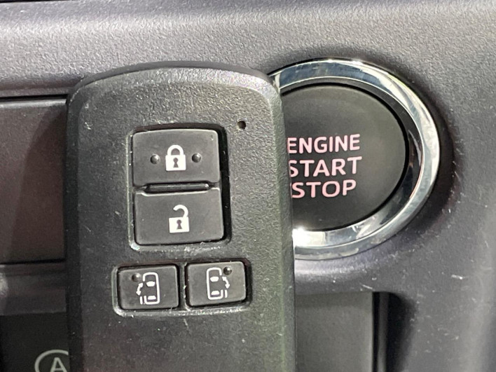 2014 Toyota Voxy DBA-ZRR80W (UW-6a1ba773efd80)[23]