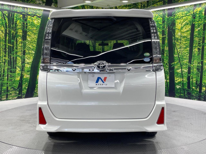 2014 Toyota Voxy DBA-ZRR80W (UW-6a1ba773efd80)[16]