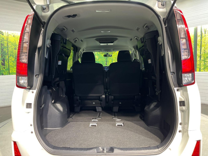 2015 Toyota Noah DBA-ZRR80W (UW-6a1ba7747f47e)[26]