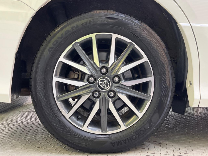 2015 Toyota Noah DBA-ZRR80W (UW-6a1ba7747f47e)[8]