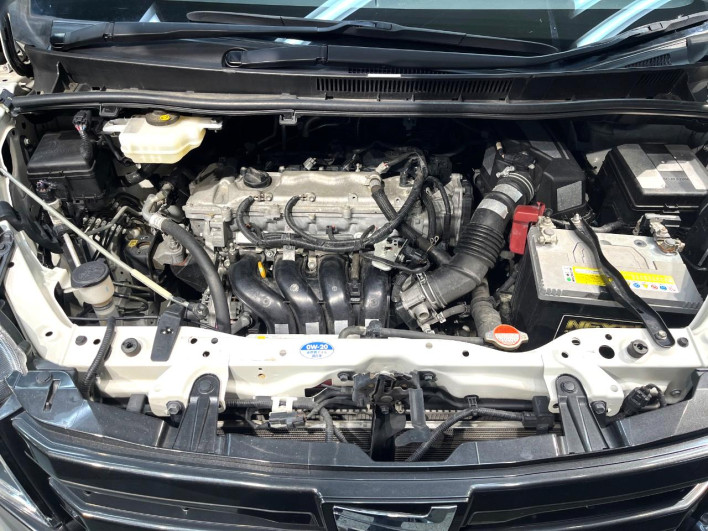 2016 Toyota Noah DBA-ZRR80W (UW-6a1ba77635caa)[4]