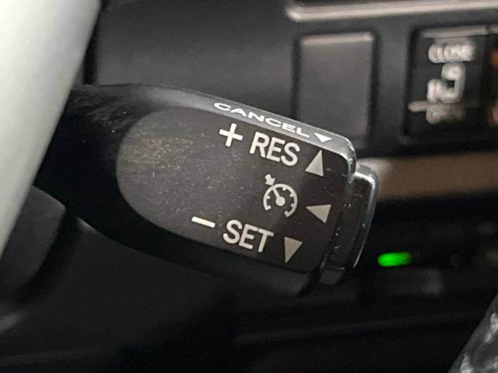 2020 Toyota Noah DBA-ZRR80W (UW-6a1ba77da1a1a)[16]
