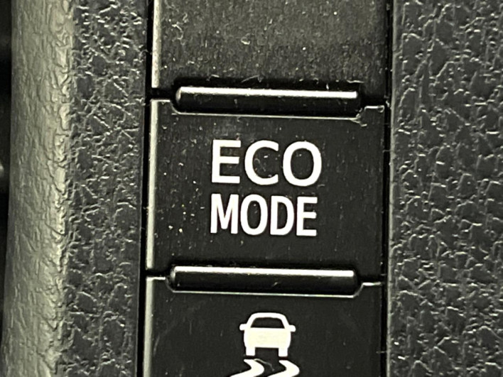 2020 Toyota Noah DBA-ZRR80W (UW-6a1ba77da1a1a)[11]