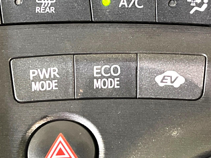 2010 Toyota Prius DAA-ZVW30 (UW-6a1ba787f2c47)[18]