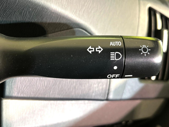 2010 Toyota Prius DAA-ZVW30 (UW-6a1ba787f2c47)[25]
