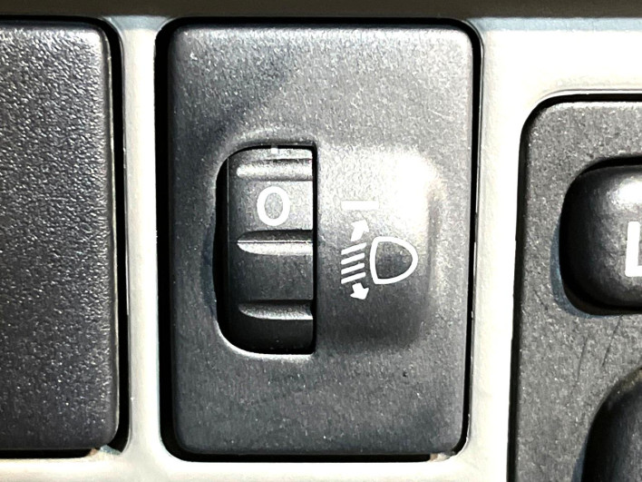 2010 Toyota Prius DAA-ZVW30 (UW-6a1ba787f2c47)[9]