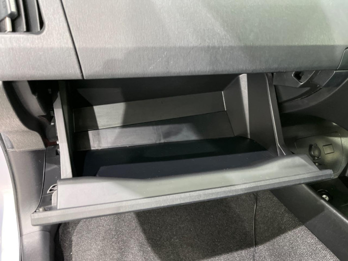 2012 Toyota Prius DAA-ZVW30 (UW-6a1ba78824f1a)[5]