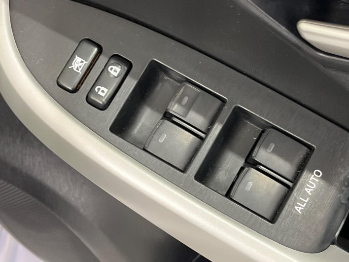 2012 Toyota Prius DAA-ZVW30 (UW-6a1ba78824f1a)[16]