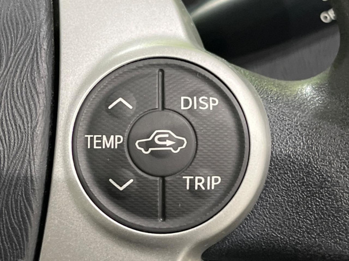 2012 Toyota Prius DAA-ZVW30 (UW-6a1ba78824f1a)[18]