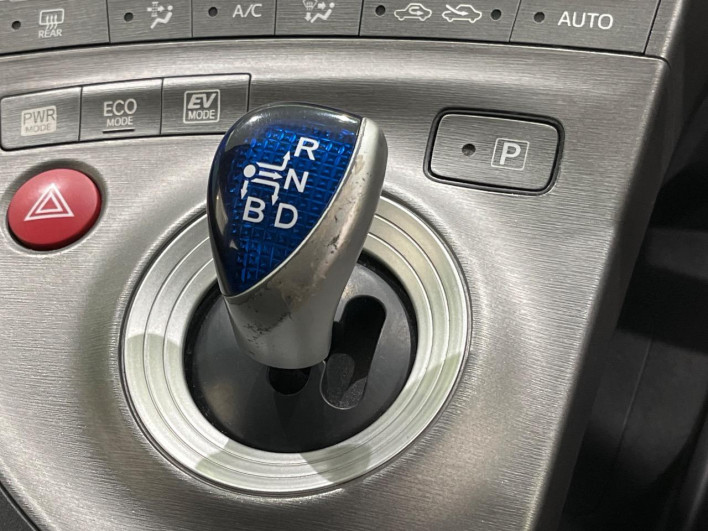 2012 Toyota Prius DAA-ZVW30 (UW-6a1ba78824f1a)[21]