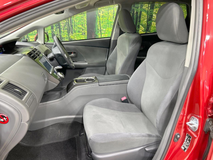 2013 Toyota Prius α DAA-ZVW40W (UW-6a1ba7891c2de)[19]