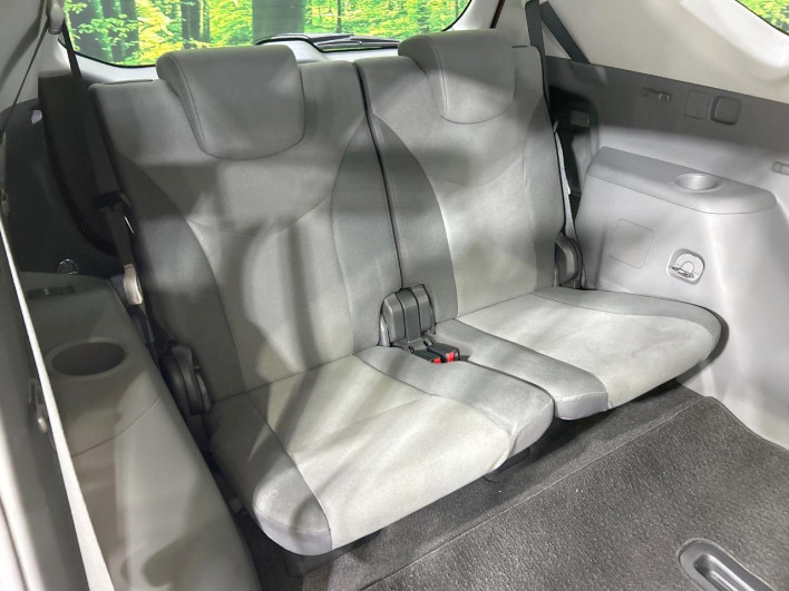 2013 Toyota Prius α DAA-ZVW40W (UW-6a1ba7891c2de)[22]