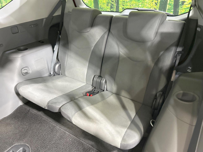 2013 Toyota Prius α DAA-ZVW40W (UW-6a1ba7891c2de)[21]