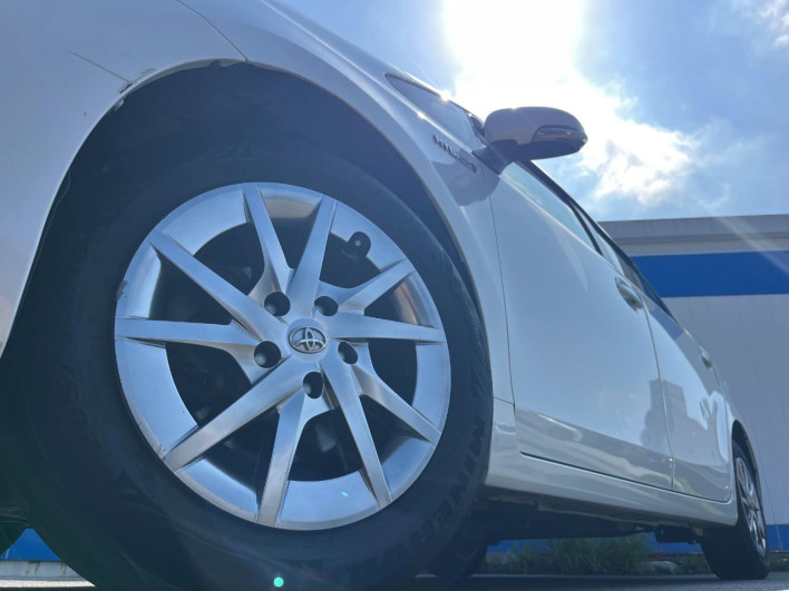 2013 Toyota Prius α DAA-ZVW41W (UW-6a1ba789e8156)[6]