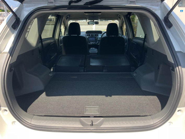 2013 Toyota Prius α DAA-ZVW41W (UW-6a1ba789e8156)[29]