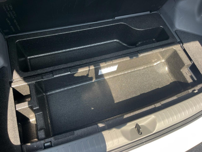 2013 Toyota Prius α DAA-ZVW41W (UW-6a1ba789e8156)[27]