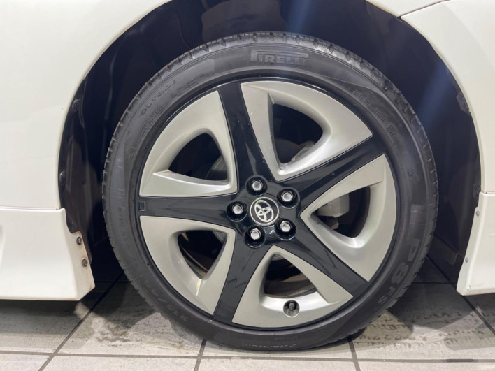 2020 Toyota Prius DAA-ZVW51 (UW-6a1ba78d7e79e)[23]
