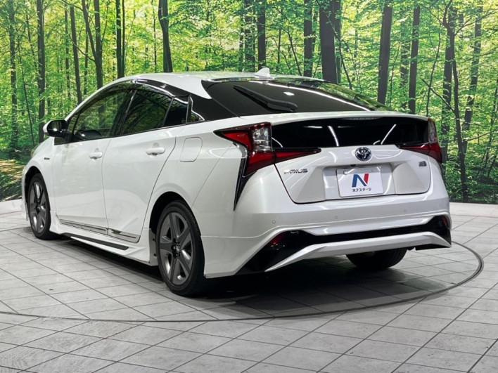 2020 Toyota Prius DAA-ZVW51 (UW-6a1ba78d7e79e)[10]