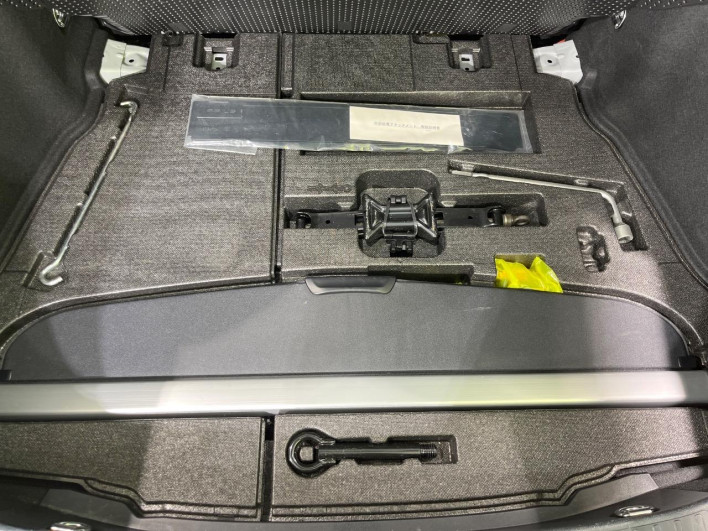 2022 Toyota Prius 6AA-ZVW51 (UW-6a1ba78f48576)[29]