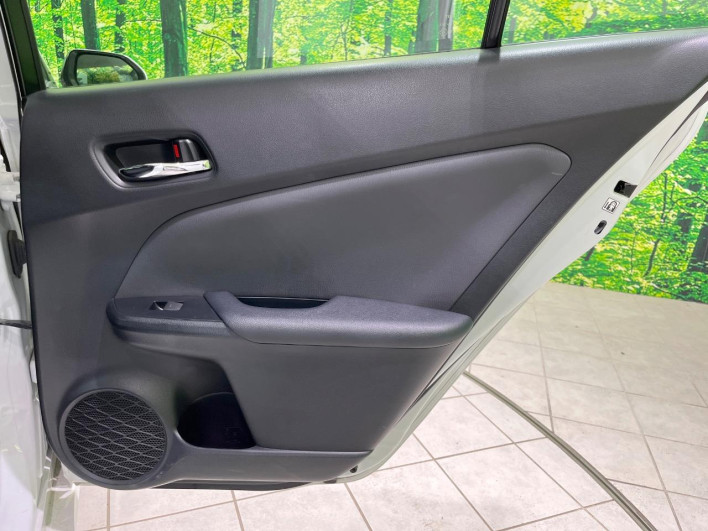 2022 Toyota Prius 6AA-ZVW51 (UW-6a1ba78f48576)[21]