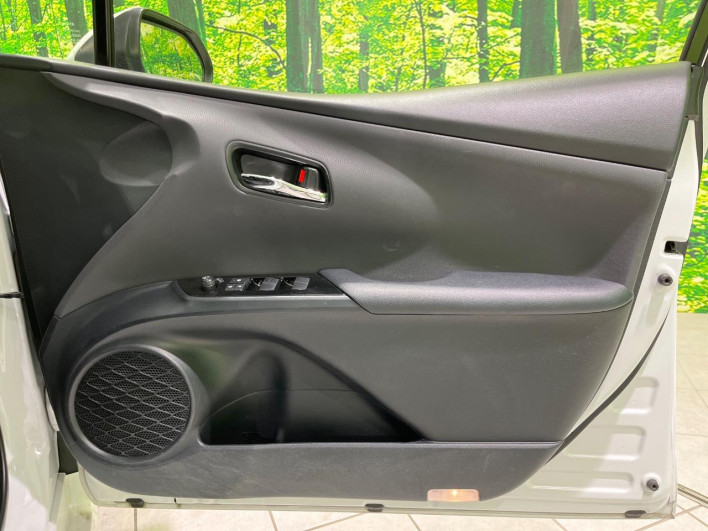 2022 Toyota Prius 6AA-ZVW51 (UW-6a1ba78f48576)[17]