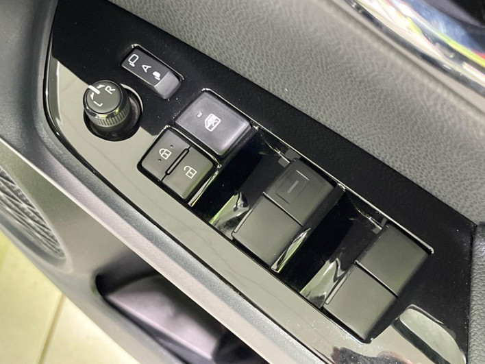 2022 Toyota Prius 6AA-ZVW51 (UW-6a1ba78f48576)[18]