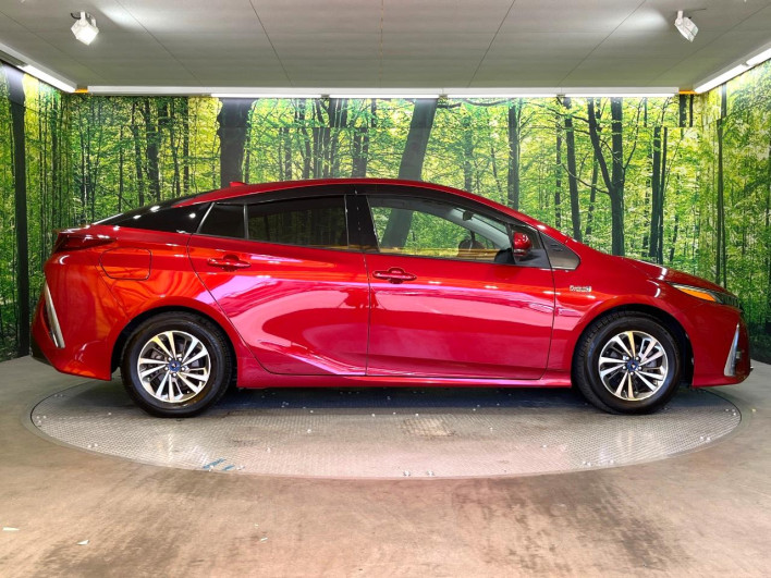 2017 Toyota Prius PHV DLA-ZVW52 (UW-6a1ba790d32ec)[8]