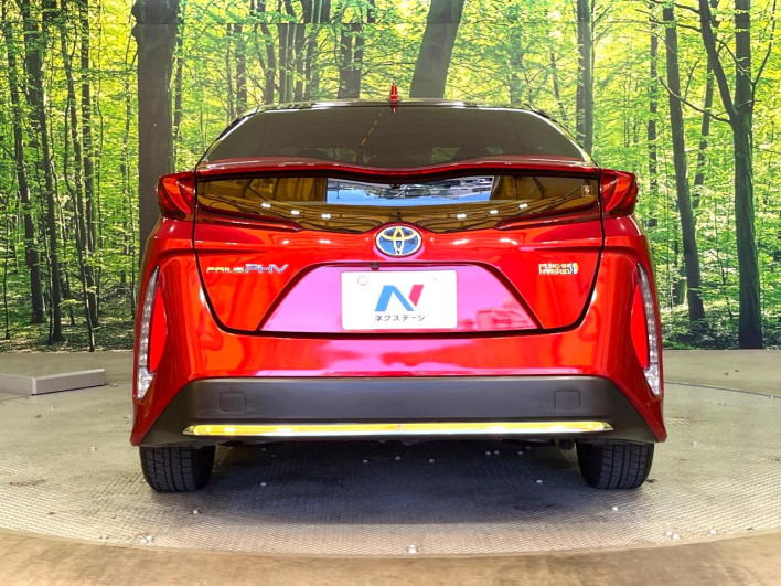 2017 Toyota Prius PHV DLA-ZVW52 (UW-6a1ba790d32ec)[10]