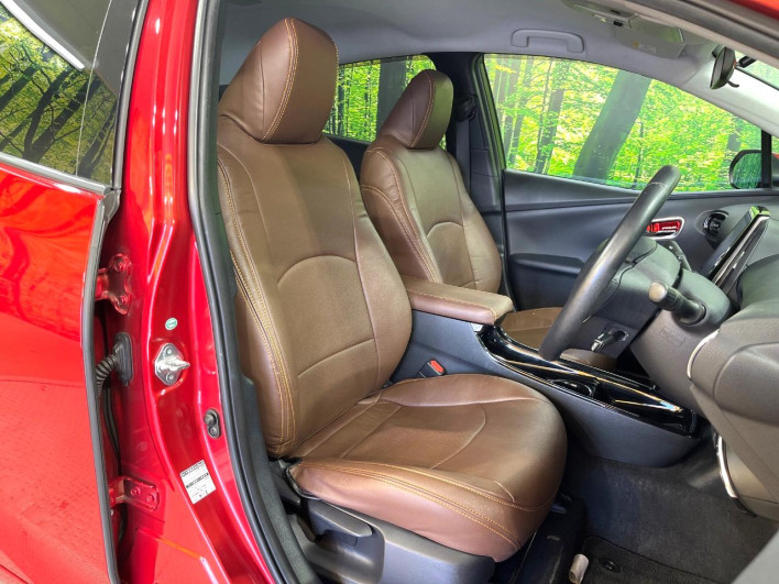 2017 Toyota Prius PHV DLA-ZVW52 (UW-6a1ba790d32ec)[24]