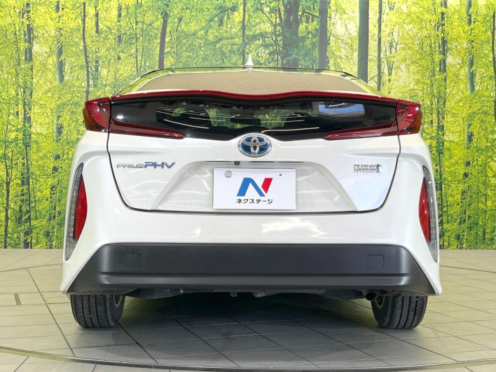 2017 Toyota Prius PHV DLA-ZVW52 (UW-6a1ba7917184b)[9]